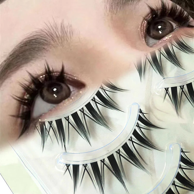 cat-eye-false-eyelashes-worn-close-up-manga-zaranss-mart