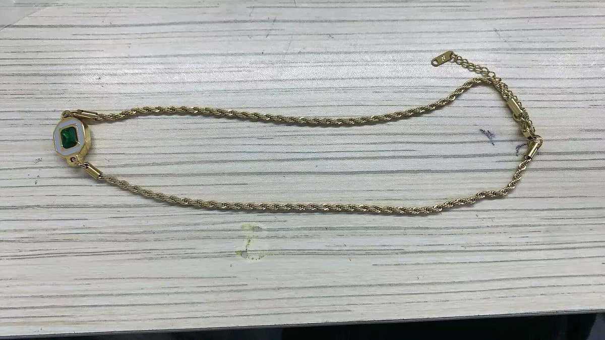 fine-gold-chain-necklace-flat-lay-zaranss-mart