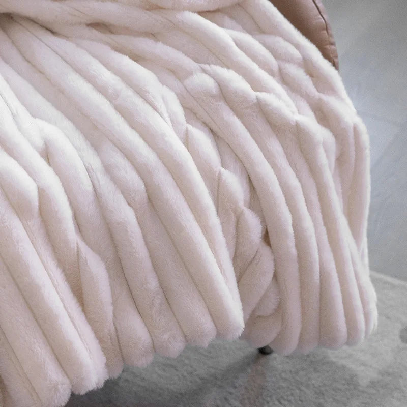 Thick Solid Faux Rabbit Hair Ribbed Blanket Simple Soft Office Nap Sofa Blankets Skin-Friendly Fluffy Autumn and Winter Quilt