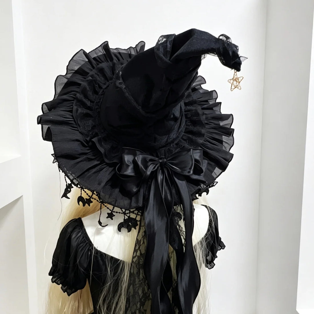 woman-wearing-velvet-witch-hat-star-charms-lace-veil-zaranss-mart